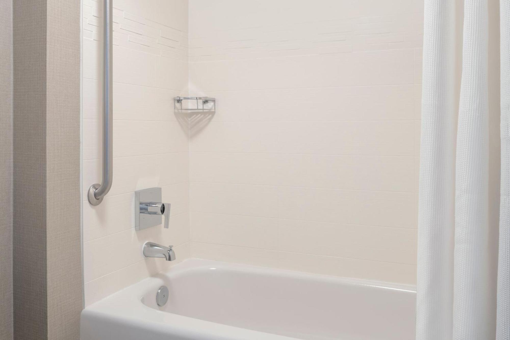 Residence Inn Salt Lake City Airport Экстерьер фото